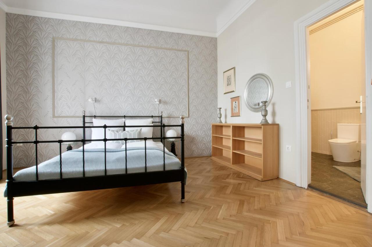 Standard Apartment By Hi5 - Kecskemeti Street Suite Budapest Exterior photo